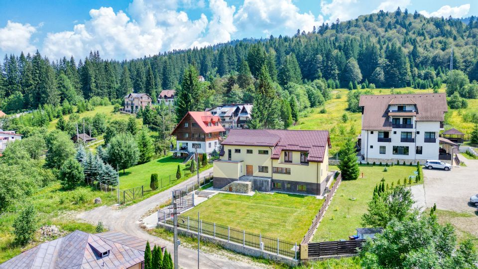 Casă / Vilă cu 6 camere de vânzare în Predeal