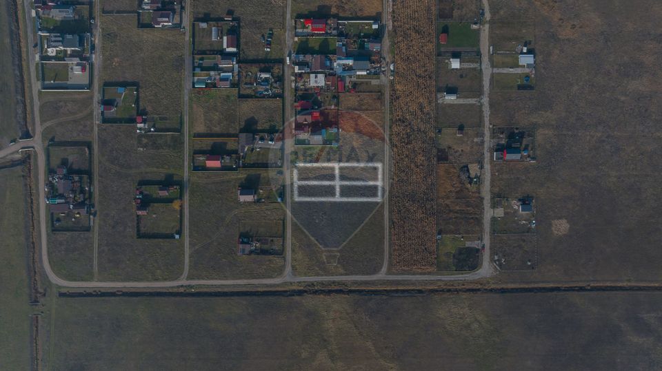 Land 2,000sqm Harman / Strada Mihail kogalniceanu