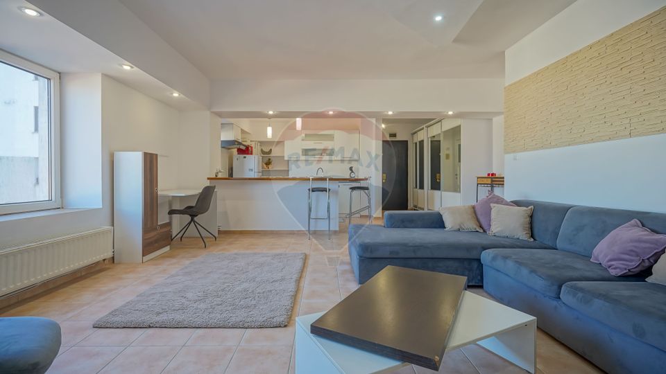 Apartament 3 camere cu panorama in Centrul Civic