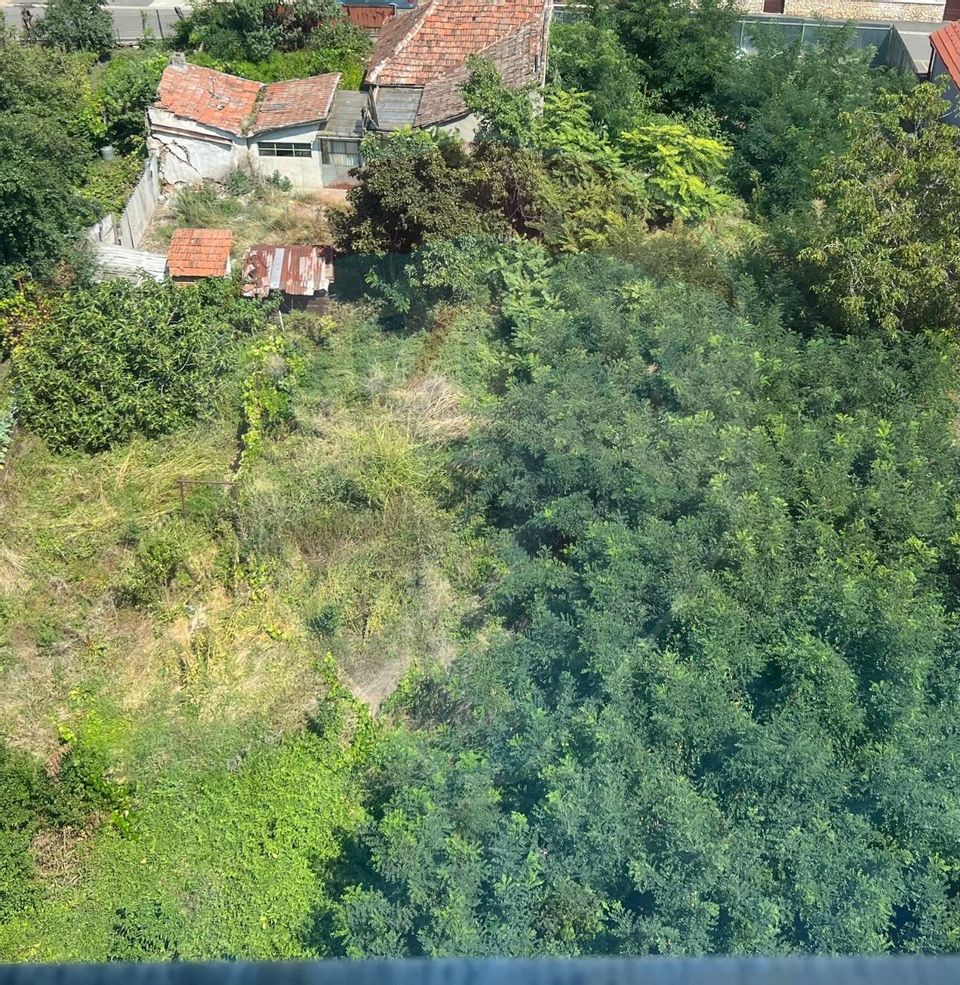 Oportunitate ptr dezvoltatori! 1561 mp teren intravilan cu 32 ml FS