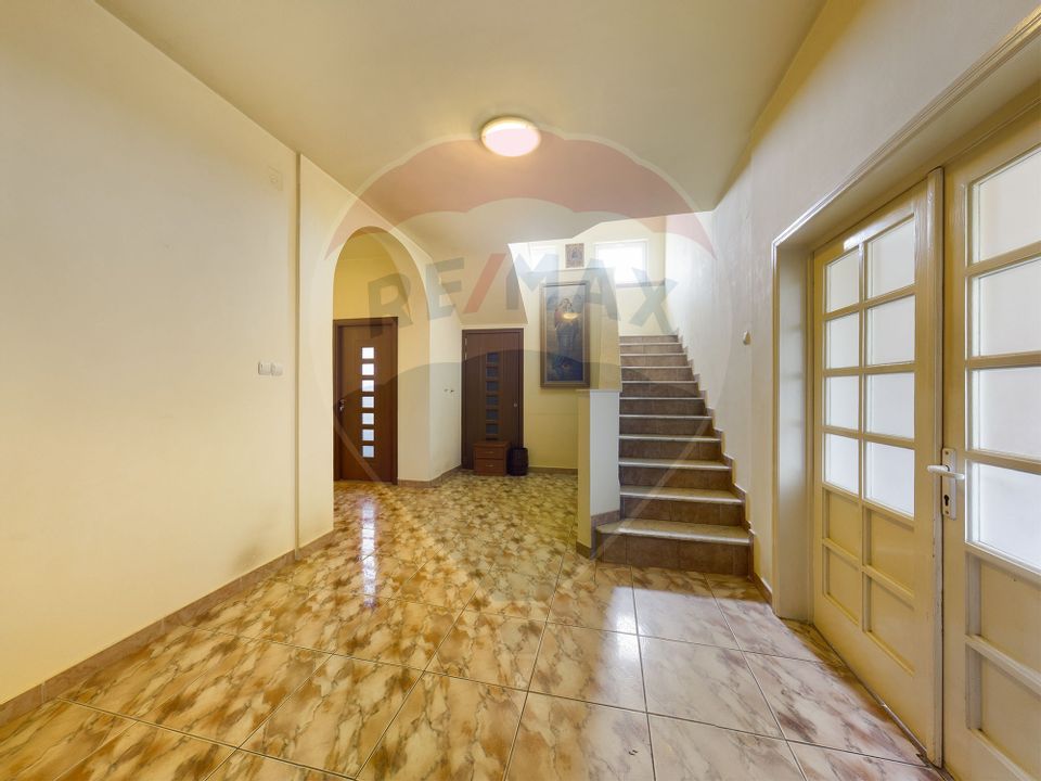 21 room House / Villa for sale, Alexandriei area