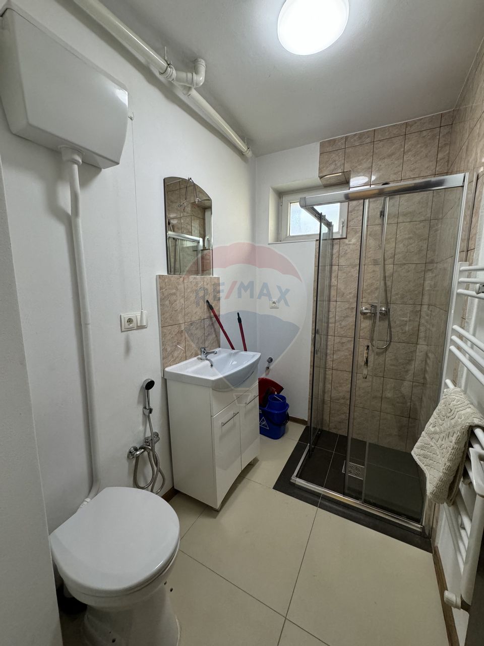 Apartament cu 3 camere Bulevardul Bucuresti