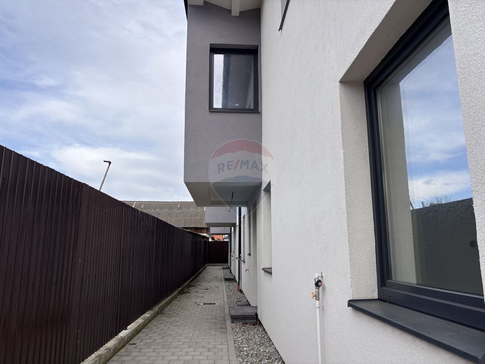 4 room House / Villa for sale