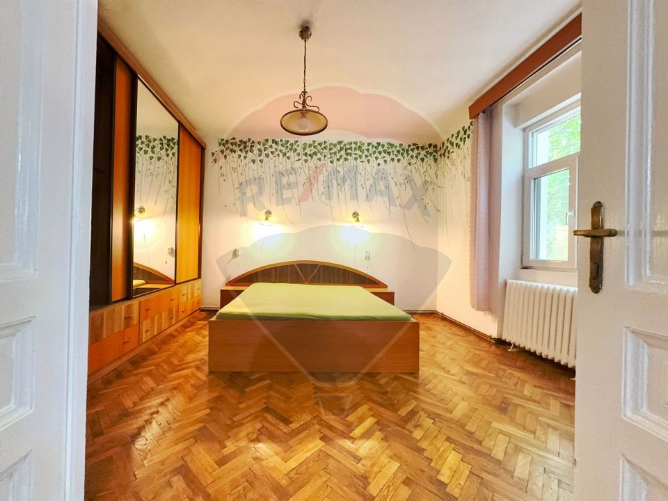 Apartament cu 3 camere de vânzare în zona Elisabetin