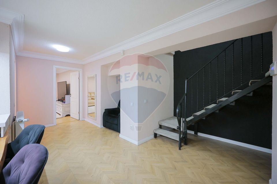 De vânzare Casǎ cu 4 camere, singur în curte, Ultracentral.