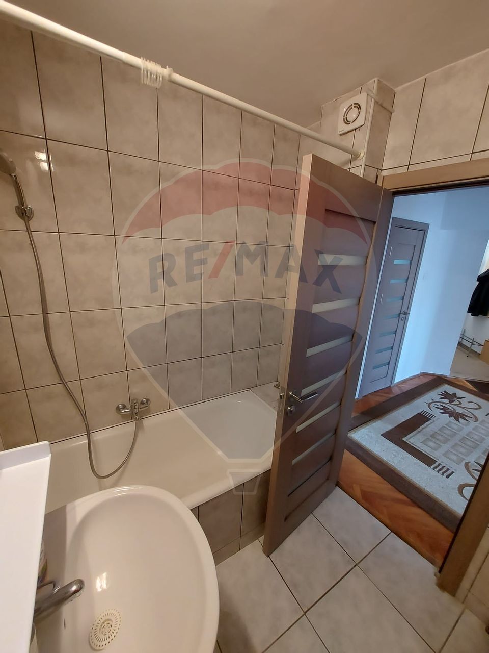 Apartament cu 2 camere de închiriat – Bulevardul 1 Decembrie 1918