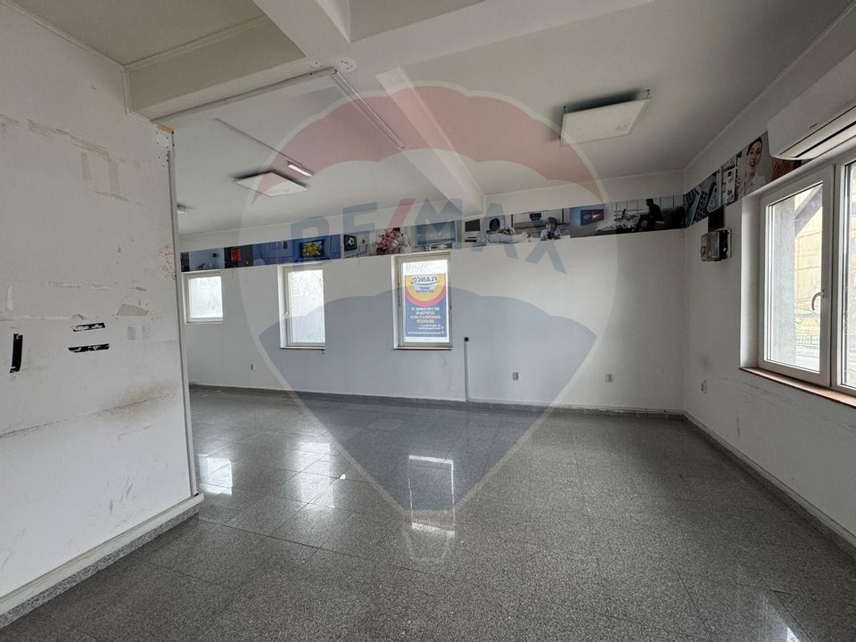 250sq.m Commercial Space for rent, Central area