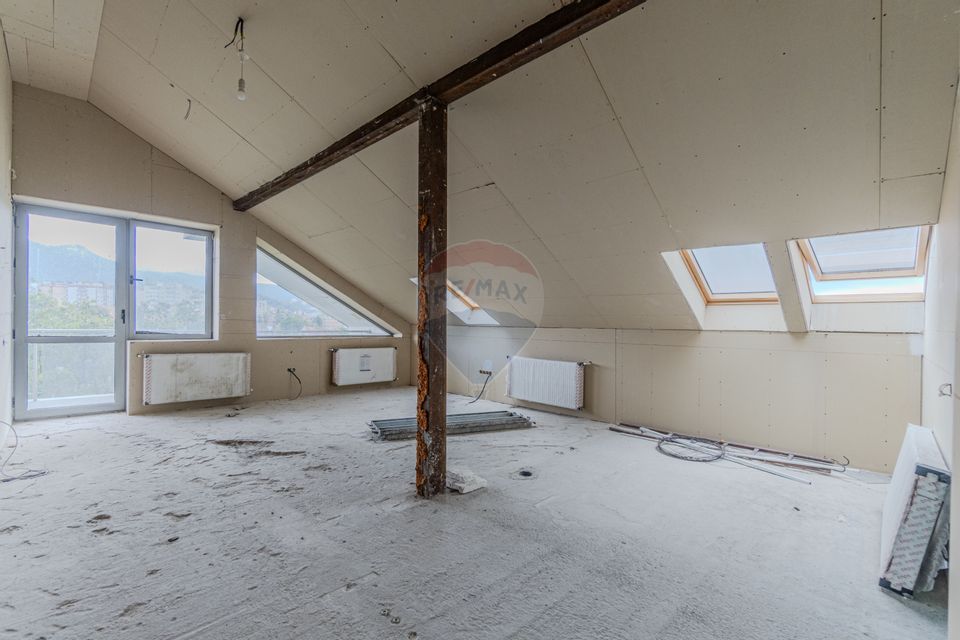 Cladire de 902 mp utili de vânzare, zona Grivitei - DN 13, COMISION 0