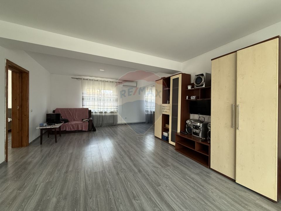 Casă / Vilă cu 3 camere de închiriat in Tuzla Constanta