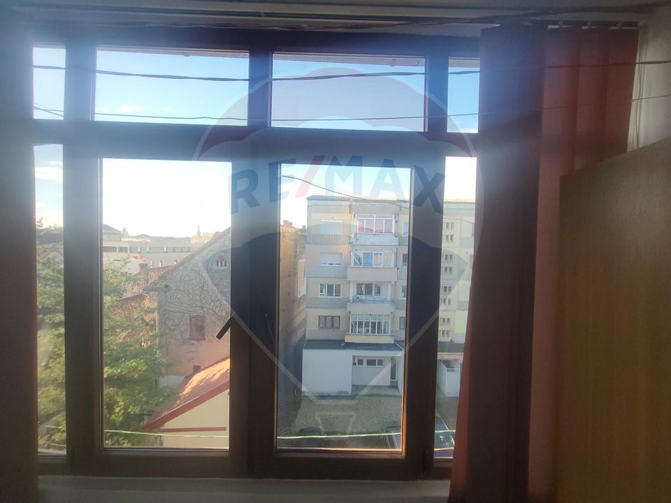 Apartament cu doua camere de vanzare