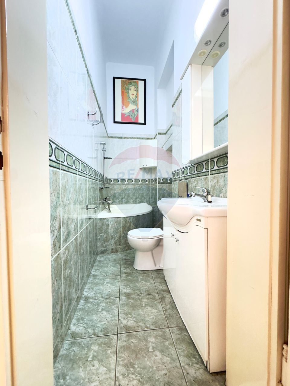 Apartament cu 2 camere de vânzare în zona Ultracentral