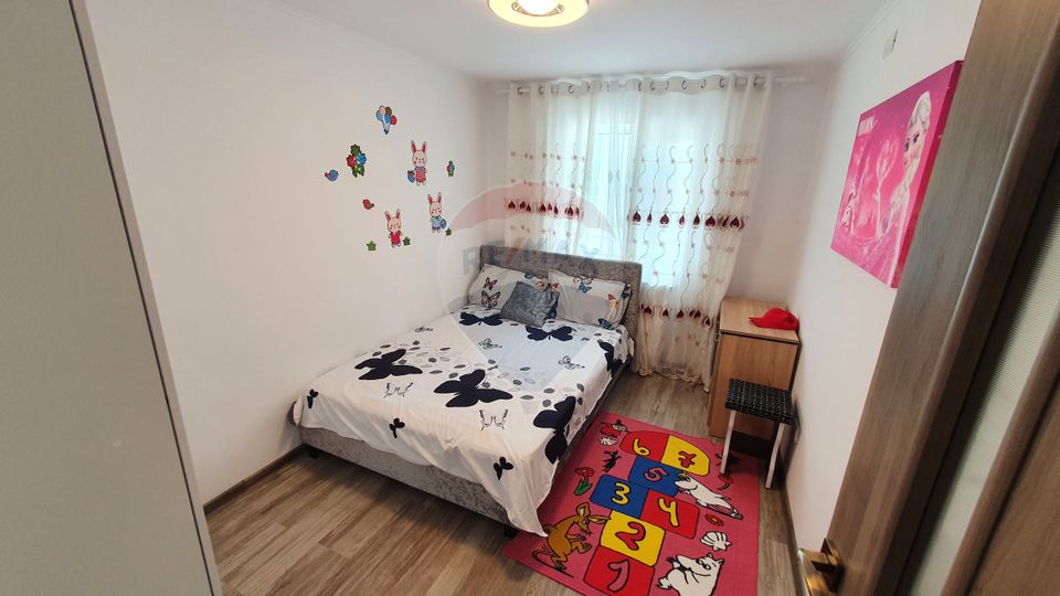 Apartament 3 camere, zona Piata