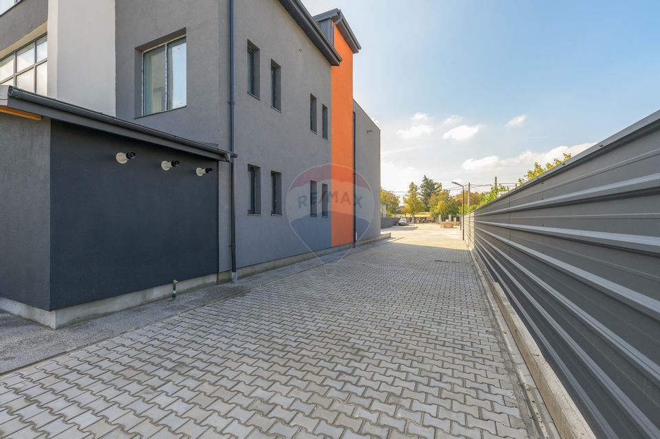 410sq.m Commercial Space for rent, Central area