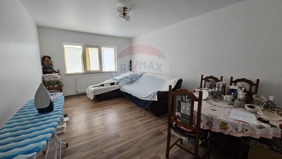 Apartament decomandat cu 2 camere în zona Burdujeni