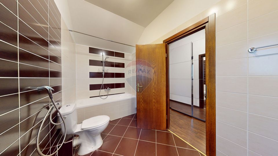 5 room House / Villa for sale, Tractorul area