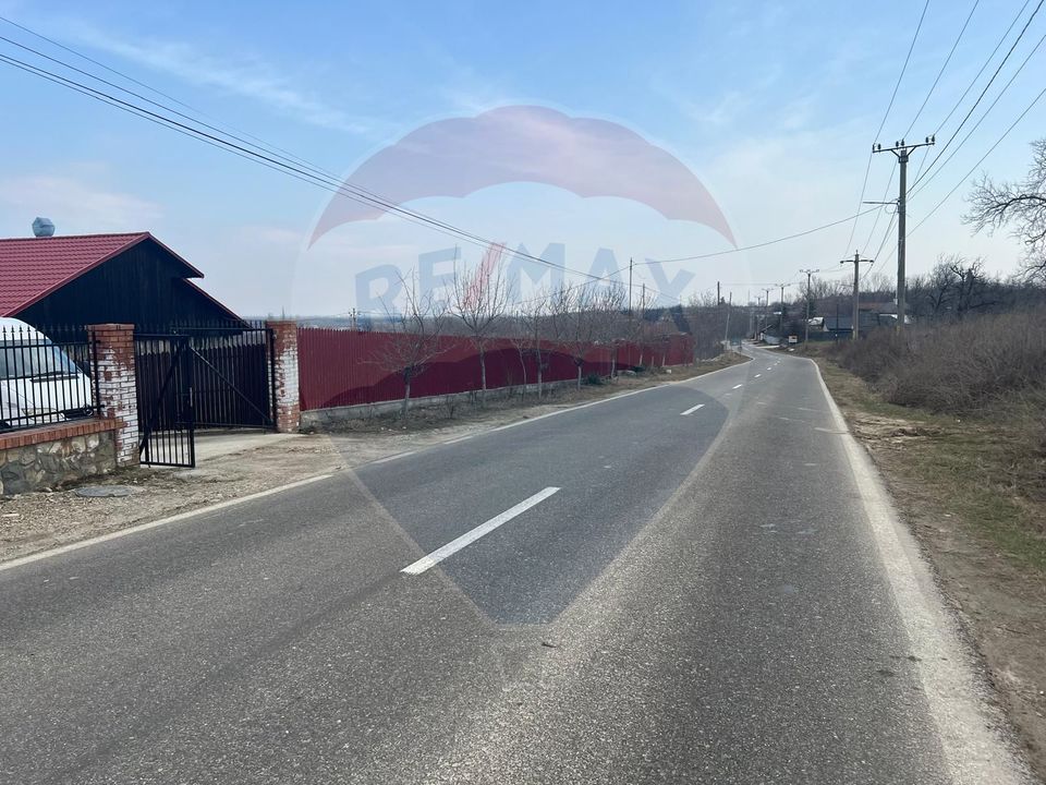 Land 4,008sqm Dumbraveni / Strada Principala