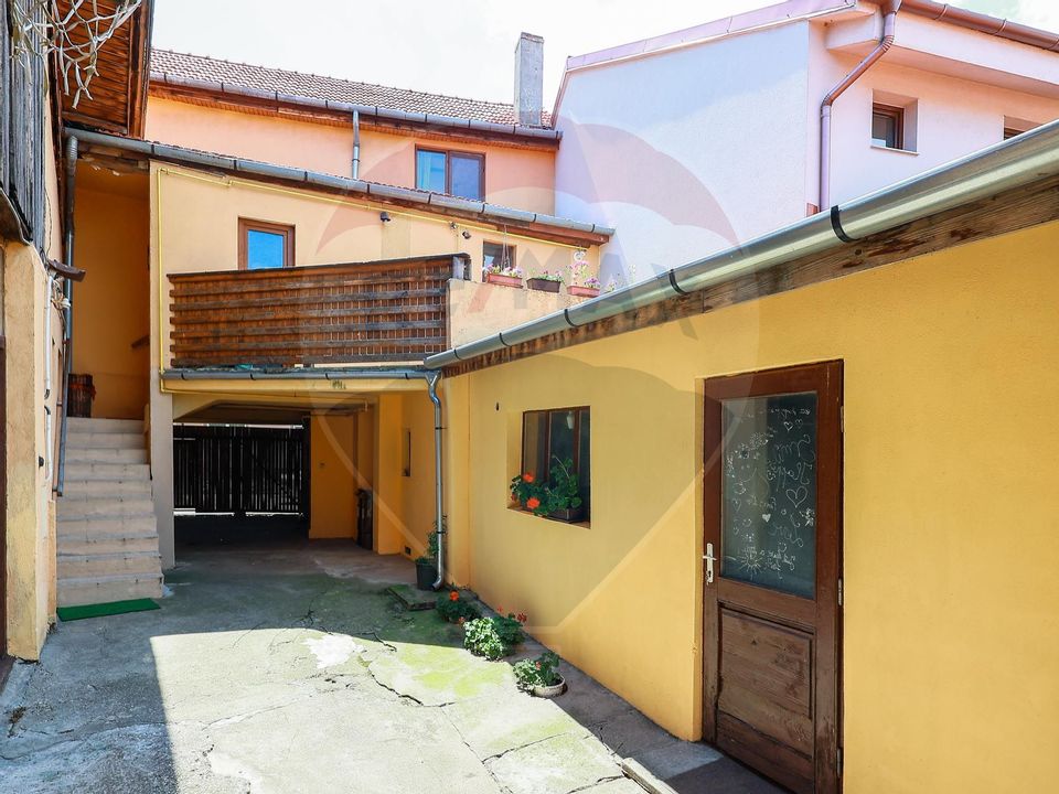 4 room House / Villa for sale, Cantemir area
