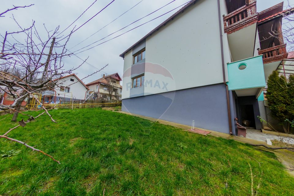 Casă de închiriat lângă parc – potrivită pentru centru / birouri