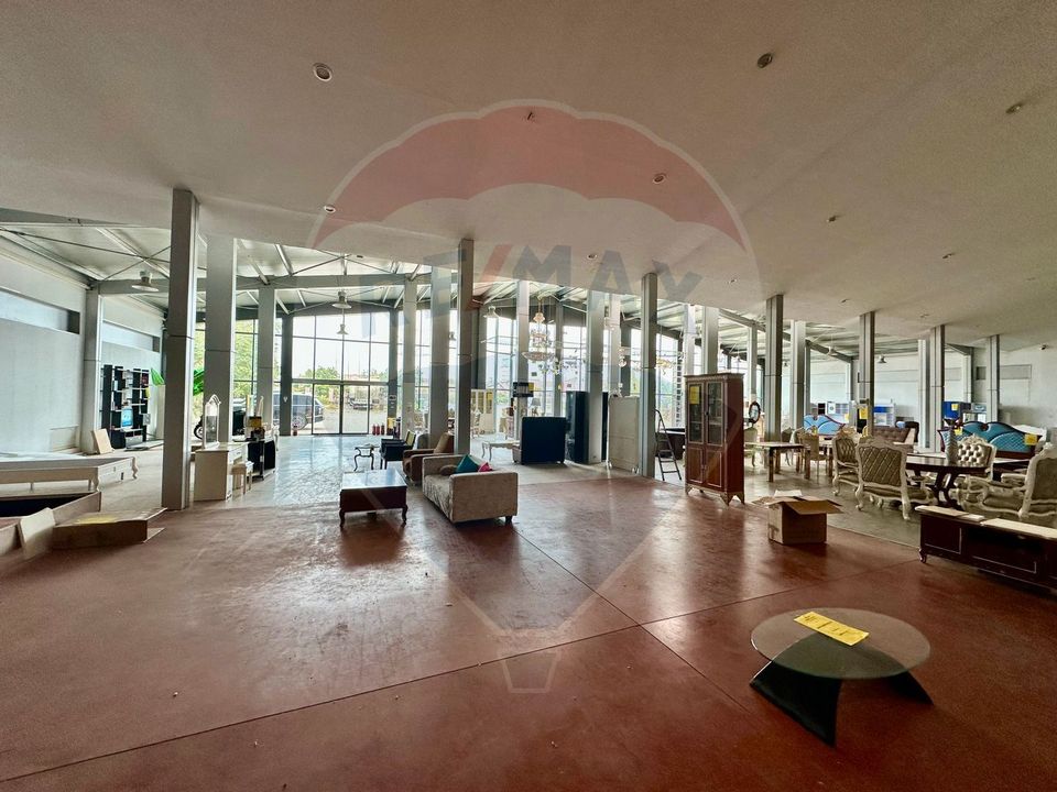 1,400sq.m Commercial Space for rent, Est area