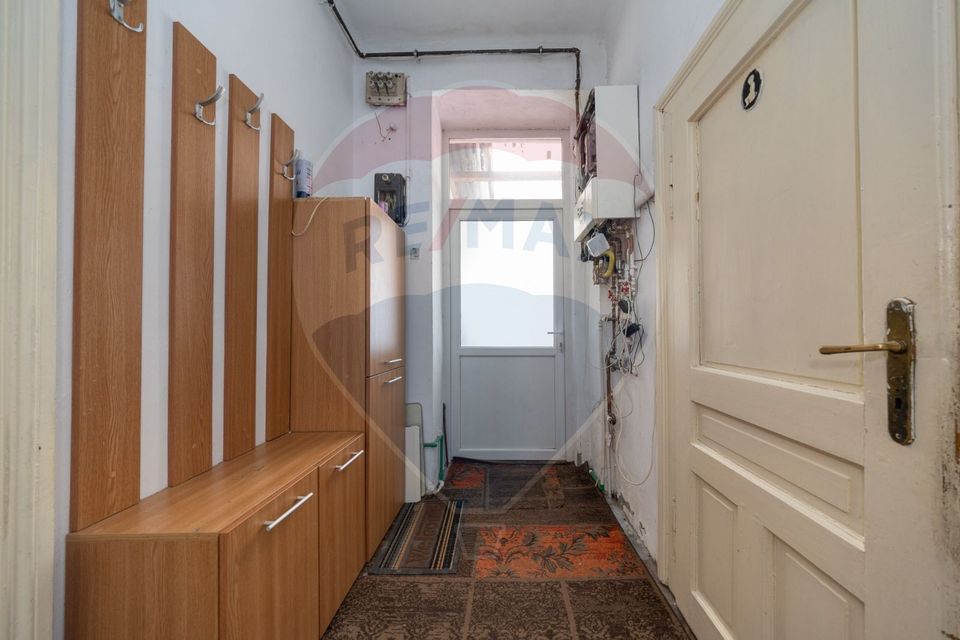 APARTAMENT 3 camere, Etaj 1, Str. Lunga nr 22, Brasov