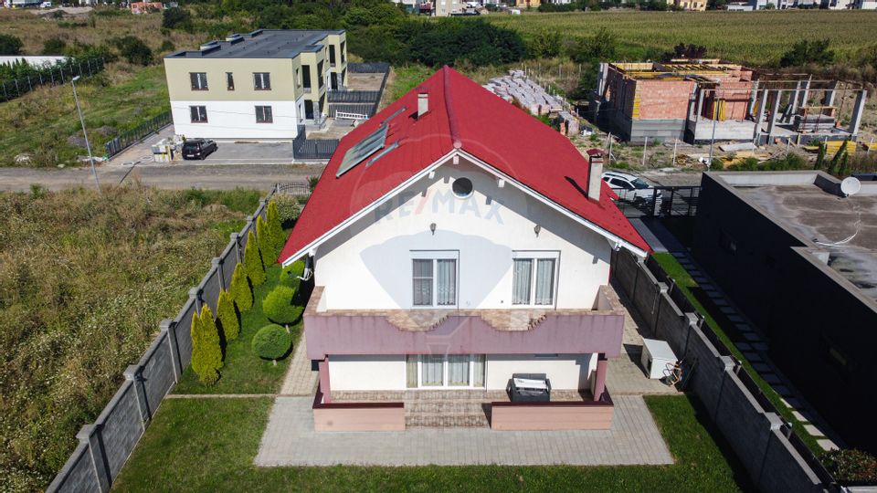 6 room House / Villa for sale