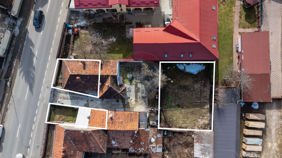 Casă cu două corpuri+teren 230 mp De Vanzare, Strada Carierei, Brașov