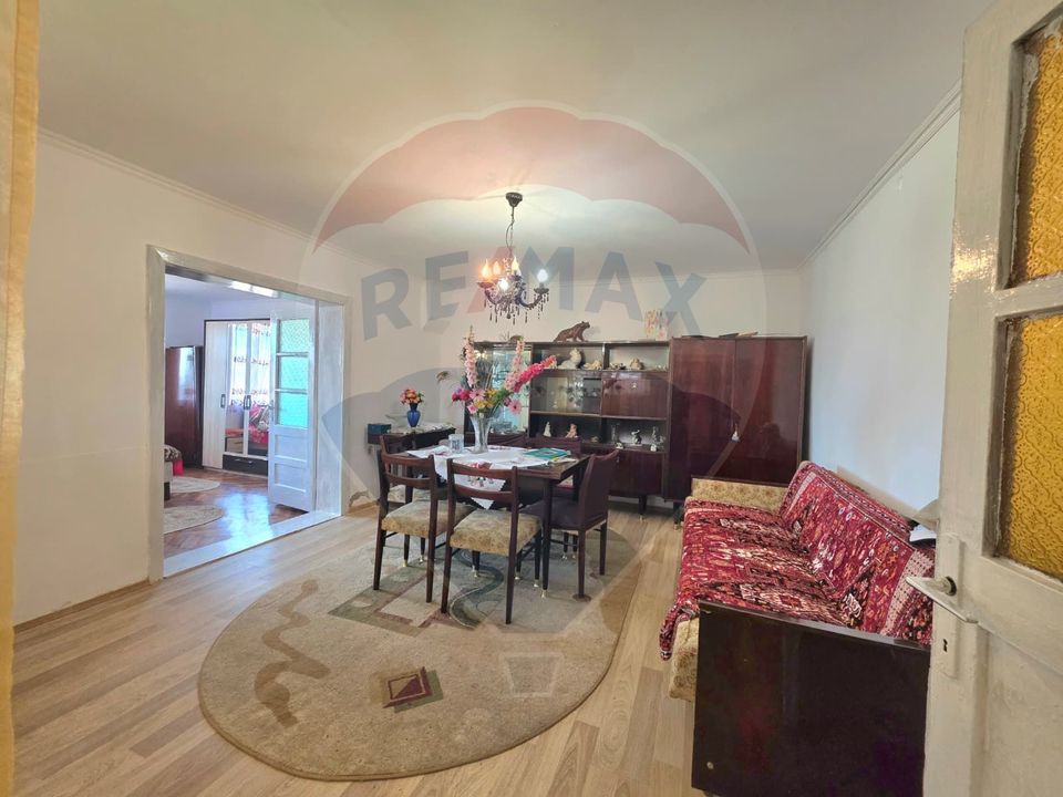 Casă tip duplex de vânzare – Vitrometan, str. Bârsei