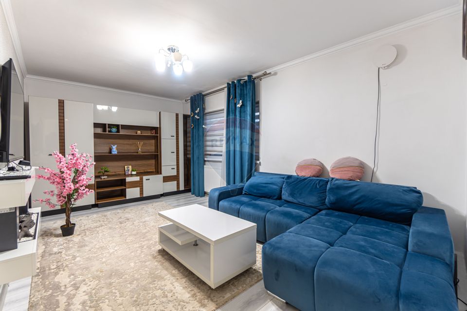 Apartament cu 2 camere de vânzare în zona Craiter