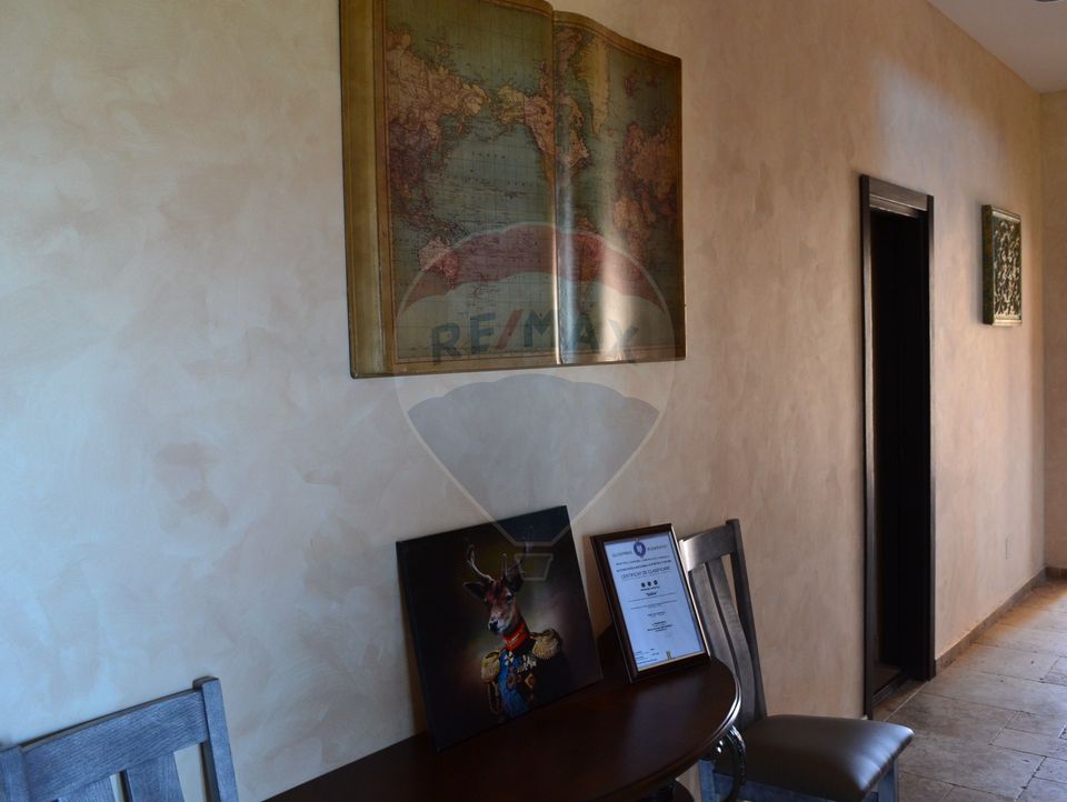 18 room Hotel / Pension for rent