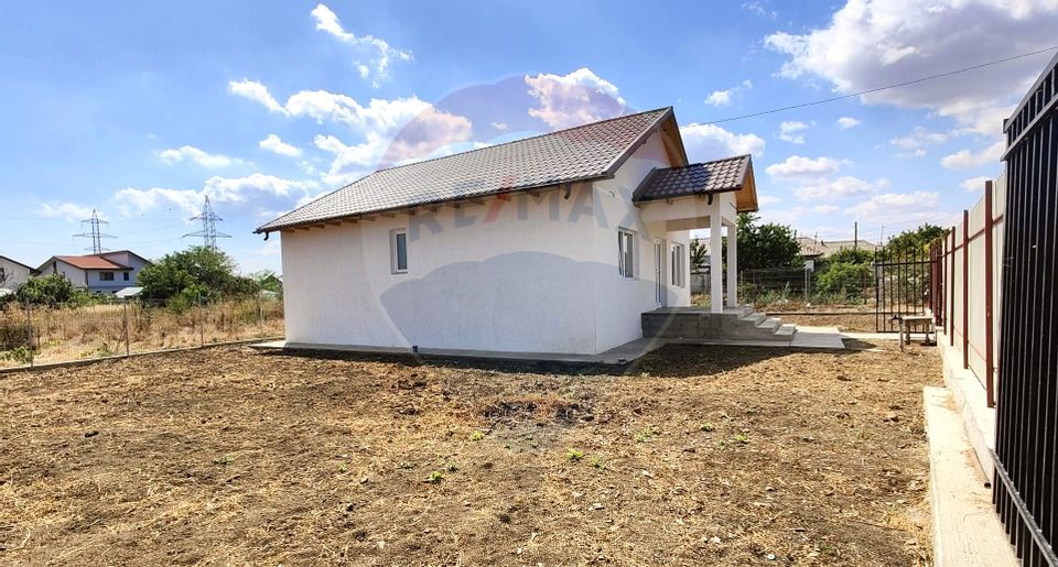 Casă / Vilă cu teren 371 mp de vânzare in Cumpana