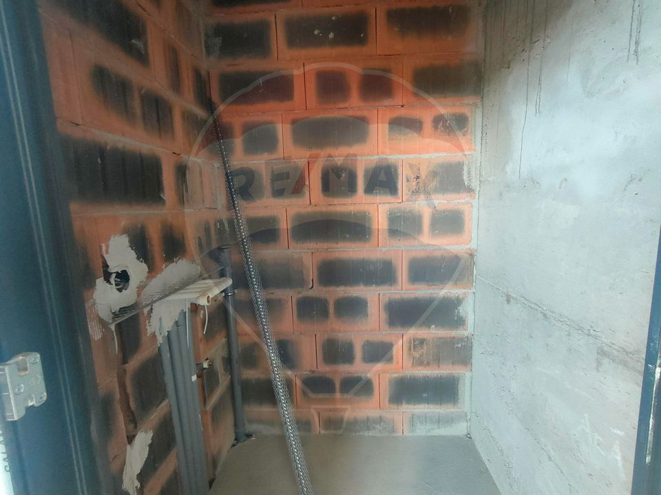 Apartament de vanzare cu gradina