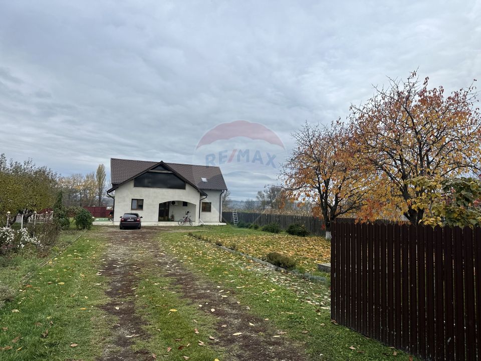 4 room House / Villa for sale