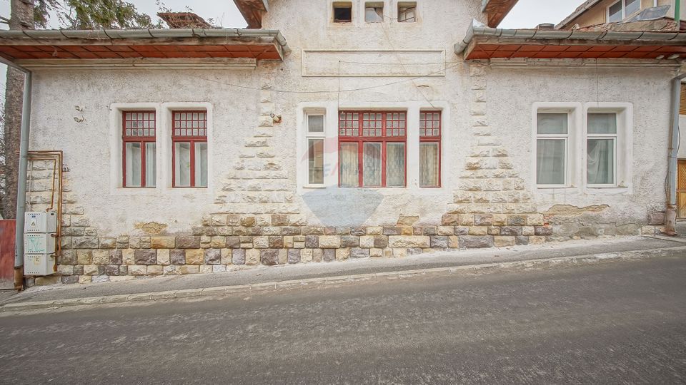 Comision 0% | Garsonieră la casă, curte comună– Matei Basarab