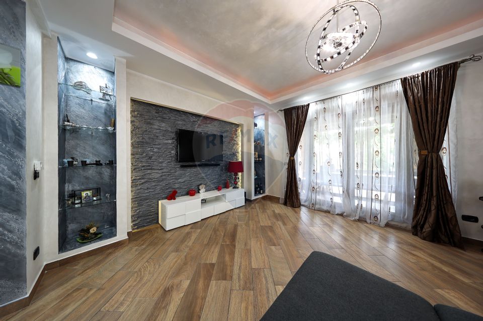 Conac, proprietate unica, in mijlocul naturii, Sacele!