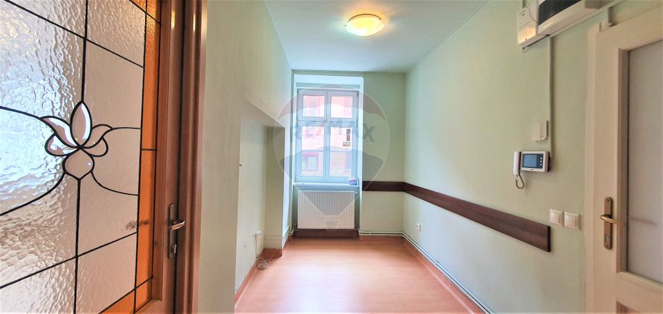 57sq.m Commercial Space for rent, Centrul Istoric area