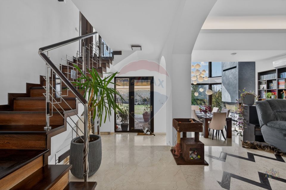 Vila cu design spectaculos, tehnologie smart & lifestyle complet