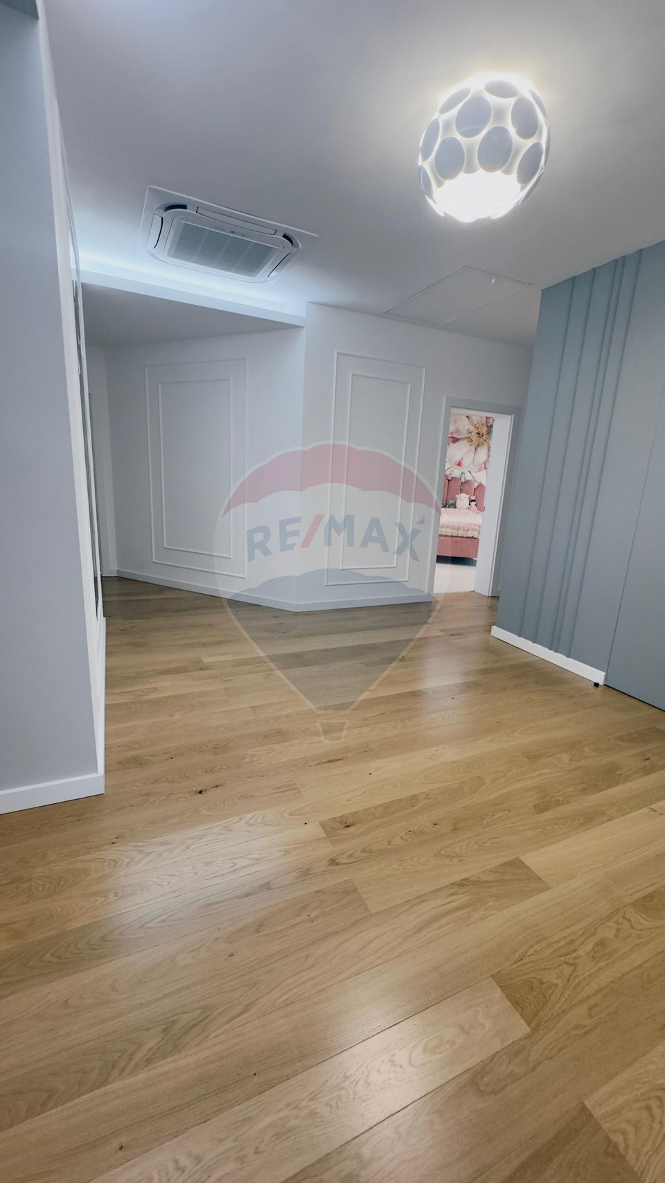 Proprietate premium în Filiași, locuință de lux cu spații comerciale