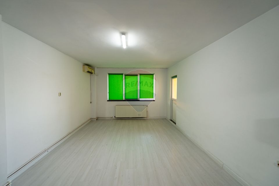 Villa with 10 rooms for rent, GF+GF+1+M, 284mpu, 220 sqm land