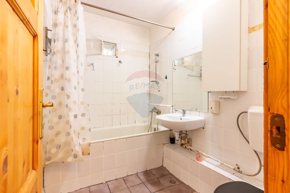 Apartament 2 camere decomandat de vânzare – Calea Moșilor