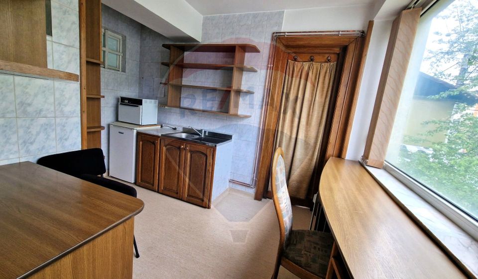 22sq.m Commercial Space for rent, Republicii area