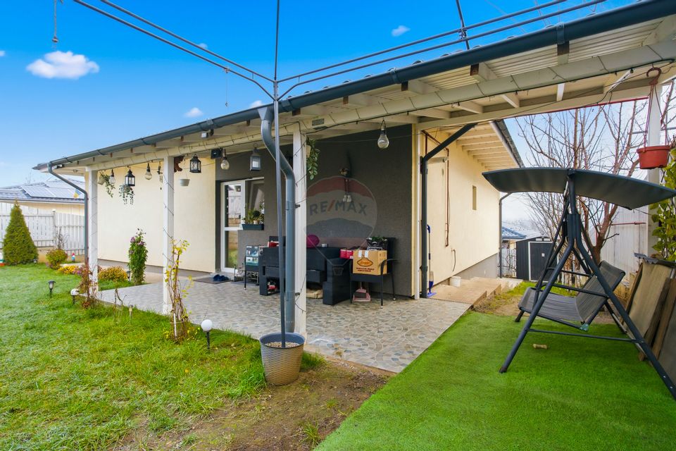 House + Apartment - 0% Comission 0% VAT - Hlincea - 5 Rooms