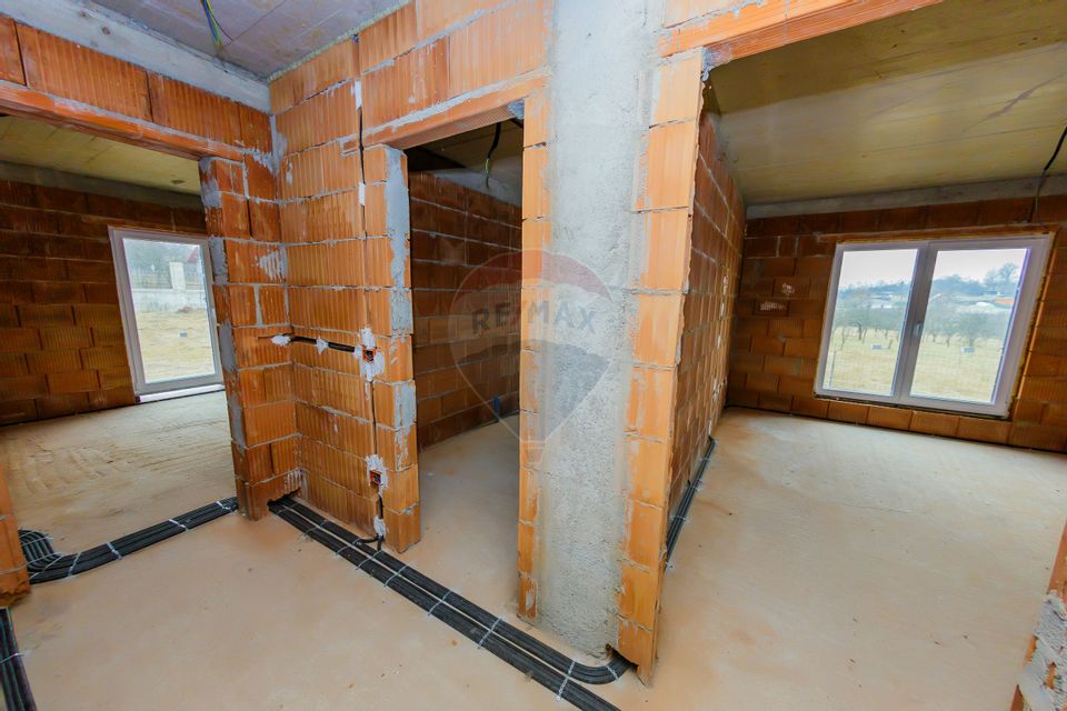 7 room House / Villa for sale, Est area