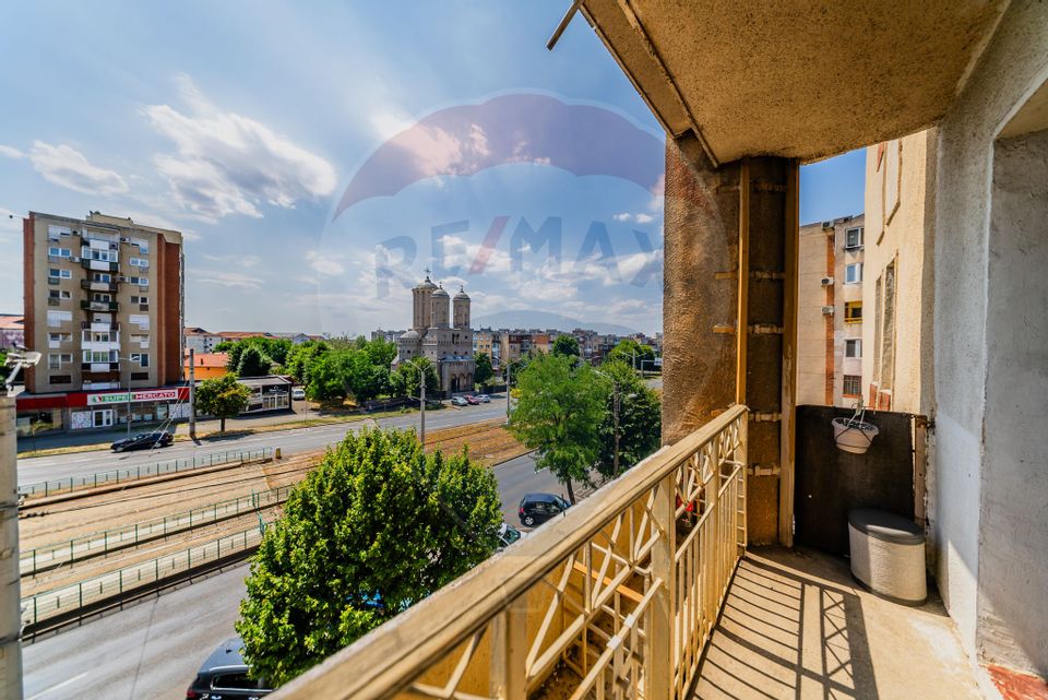 Apartament cu 2 camere de vânzare în zona UTA