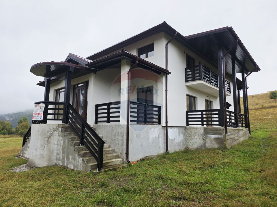 Casa  si  teren zona Balaurul