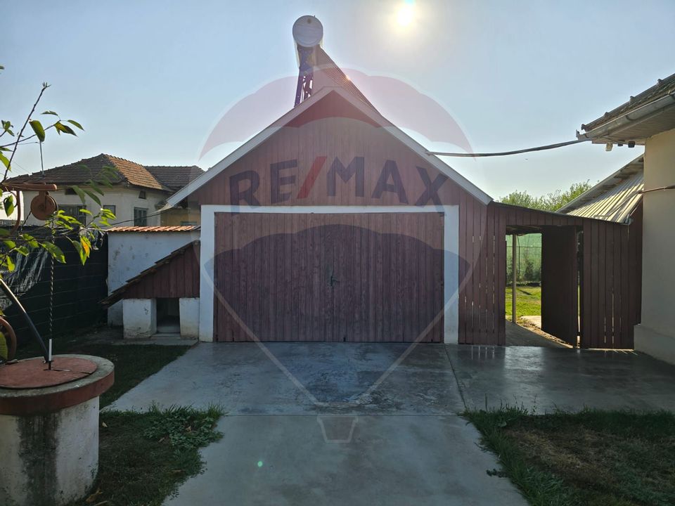 Casă / Vilă cu 4 camere de vânzare în zona Central