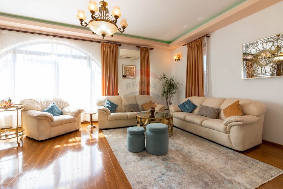 Impressive villa - 10 rooms 500 sqm - Colentina Carrefour