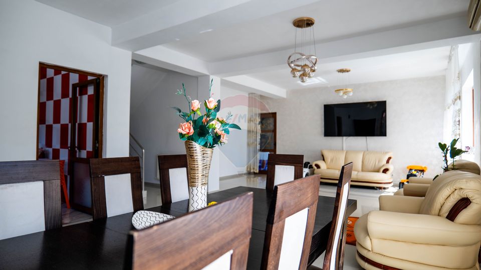 Investitie - vanzare vila deosebita, zona Fundeni - Dobroesti