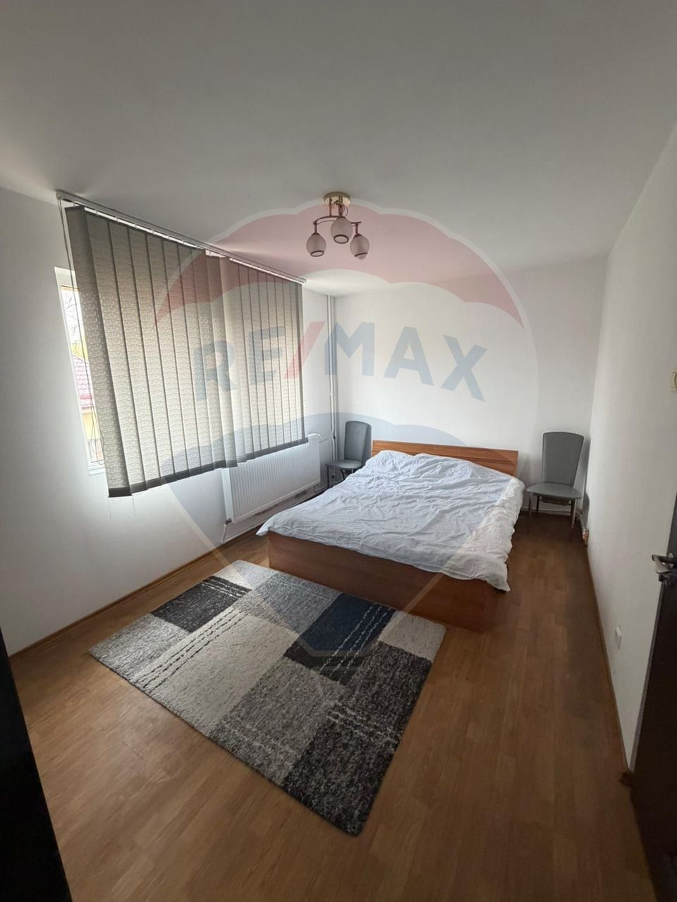 2 camere, Brazda lui Novac, etaj 1, centrala