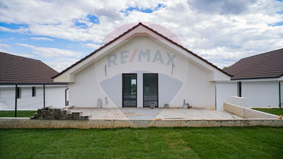 4 room House / Villa for sale