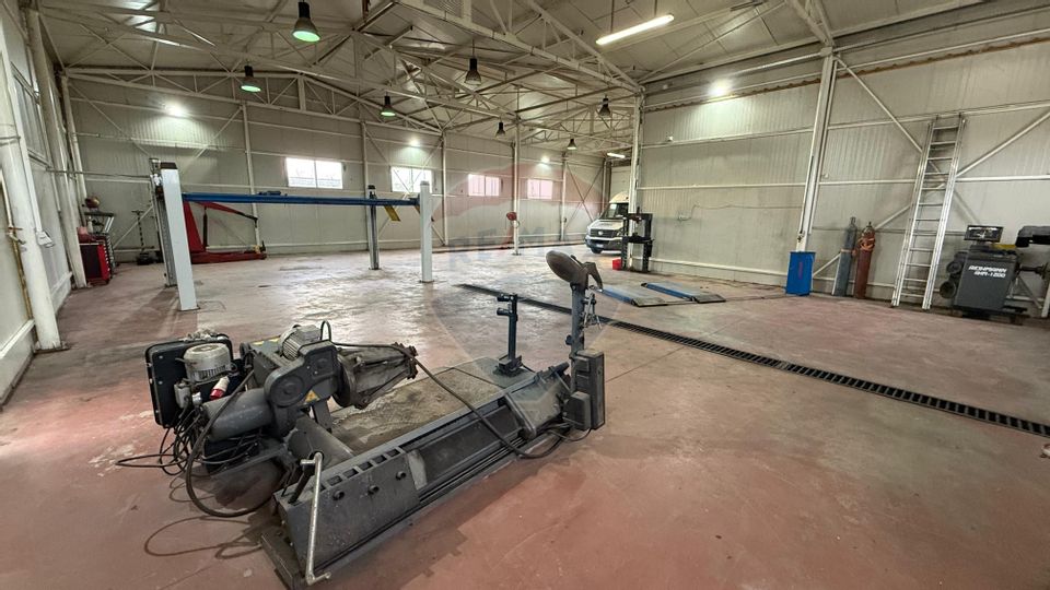 Service camioane și auto Șoseaua Surăii hală 400 mp